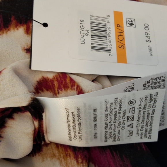 DKNY NWT SIZE SMALL - Picture 3 of 3